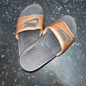 Women’s Nike slippers